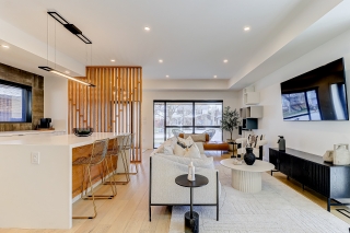 2498 Frankfield Rd, Mississauga, ON L5K 2A6, Canada, ,  