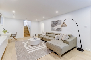 2498 Frankfield Rd, Mississauga, ON L5K 2A6, Canada, ,  