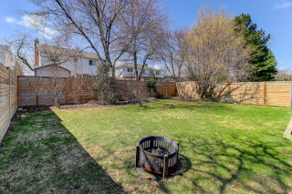 2498 Frankfield Rd, Mississauga, ON L5K 2A6, Canada, ,  