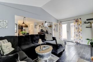 13 Eves Ct, Newmarket, ON L3Y 7P8, Canada, ,  