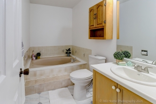 4 Mayflower St, Whitby, ON L1N 8B1, Canada, ,  