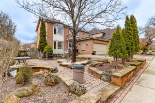 4 Mayflower St, Whitby, ON L1N 8B1, Canada, ,  