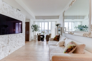 Unit 1215-17 Bathurst St, Toronto, ON M5V 2N8, Canada, ,  