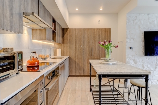 Unit 1215-17 Bathurst St, Toronto, ON M5V 2N8, Canada, ,  