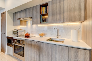 Unit 1215-17 Bathurst St, Toronto, ON M5V 2N8, Canada, ,  