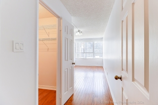 Unit 1705-44 Gerrard St W, Toronto, ON M5G 2K2, Canada, ,  