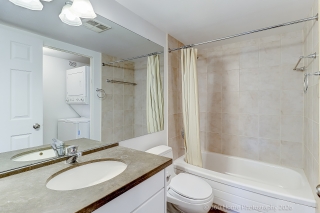 Unit 1705-44 Gerrard St W, Toronto, ON M5G 2K2, Canada, ,  