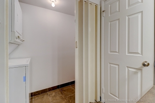 Unit 1705-44 Gerrard St W, Toronto, ON M5G 2K2, Canada, ,  