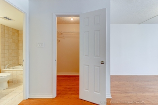 Unit 1705-44 Gerrard St W, Toronto, ON M5G 2K2, Canada, ,  