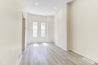 4 Andrews Ave, Toronto, ON M6J 1S3, Canada, ,  