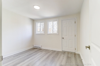 4 Andrews Ave, Toronto, ON M6J 1S3, Canada, ,  