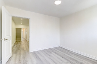 4 Andrews Ave, Toronto, ON M6J 1S3, Canada, ,  