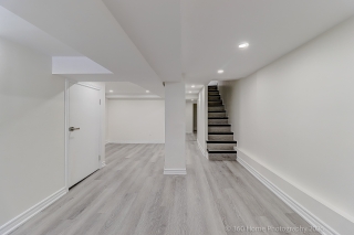 4 Andrews Ave, Toronto, ON M6J 1S3, Canada, ,  