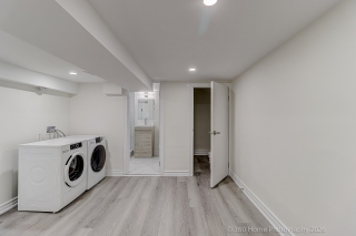 4 Andrews Ave, Toronto, ON M6J 1S3, Canada, ,  