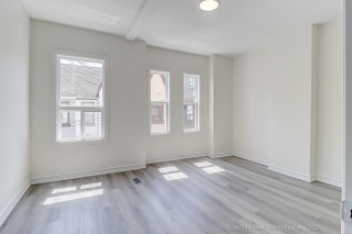 4 Andrews Ave, Toronto, ON M6J 1S3, Canada, ,  