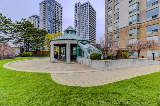 Unit 106-101 Subway Crescent, Etobicoke, ON M9B 6K4, Canada, ,  