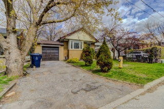122 McGillivray Ave, North York, ON M5M 2Y6, Canada, ,  