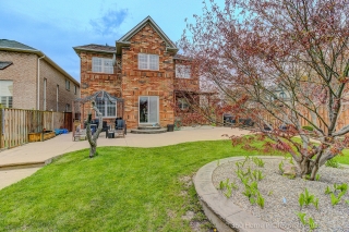 806 White Clover Way, Mississauga, ON L5V 3C5, Canada, ,  