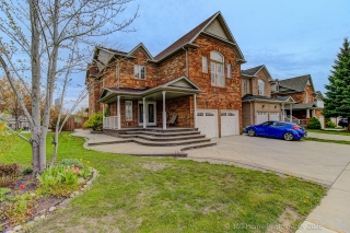 806 White Clover Way, Mississauga, ON L5V 3C5, Canada, ,  