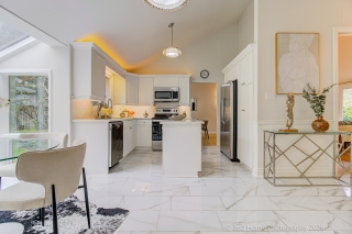 1201 Kingdale Rd, Newmarket, ON L3Y 4W1, Canada, ,  