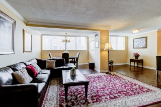 Unit 2202-3700 Kaneff Crescent, Mississauga, ON L5A 4B8, Canada, ,  