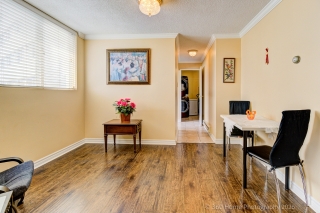 Unit 2202-3700 Kaneff Crescent, Mississauga, ON L5A 4B8, Canada, ,  