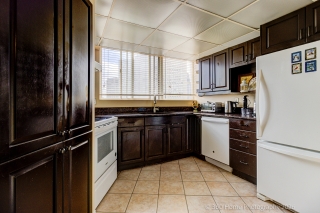 Unit 2202-3700 Kaneff Crescent, Mississauga, ON L5A 4B8, Canada, ,  