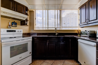 Unit 2202-3700 Kaneff Crescent, Mississauga, ON L5A 4B8, Canada, ,  