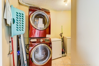 Unit 2202-3700 Kaneff Crescent, Mississauga, ON L5A 4B8, Canada, ,  