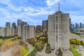 Unit 2202-3700 Kaneff Crescent, Mississauga, ON L5A 4B8, Canada, ,  