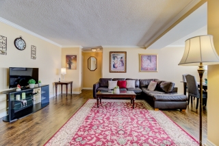 Unit 2202-3700 Kaneff Crescent, Mississauga, ON L5A 4B8, Canada, ,  