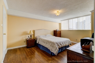 Unit 2202-3700 Kaneff Crescent, Mississauga, ON L5A 4B8, Canada, ,  