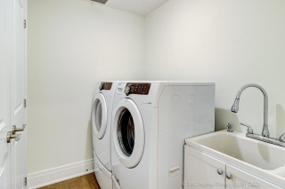 Unit 336-80 Burns Blvd, King City, ON L7B 0B3, Canada, ,  