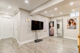 175 Beechborough Cres, East Gwillimbury, ON L9N 0L6, Canada, ,  