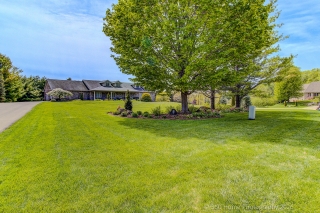 8 High Forest Ct, Bolton, ON L7E 0B8, Canada, ,  