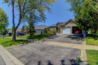 176 Laurentian Blvd, Vaughan, ON L6A 2V6, Canada, ,  