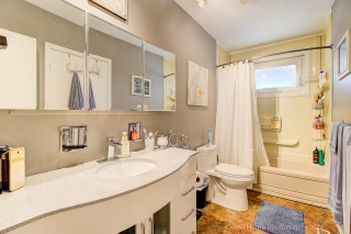 1583 Otterby Rd, Mississauga, ON L4X 1W8, Canada, ,  