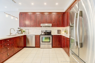 117 White Beach Crescent, Vaughan, ON L6A 4K6, Canada, ,  
