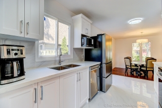 33 Kitsilano Crescent, Richmond Hill, ON L4C 5A4, Canada, ,  