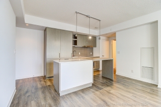 Unit 4706-100 Harbour St, Toronto, ON M5J 0B5, Canada, ,  
