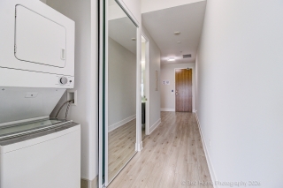 Unit 1428-111 St Clair Ave W, Toronto, ON M4V 1N5, Canada, ,  