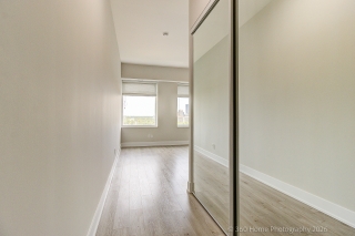 Unit 1428-111 St Clair Ave W, Toronto, ON M4V 1N5, Canada, ,  