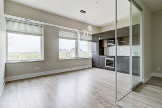 Unit 1428-111 St Clair Ave W, Toronto, ON M4V 1N5, Canada, ,  