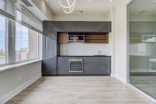 Unit 1428-111 St Clair Ave W, Toronto, ON M4V 1N5, Canada, ,  