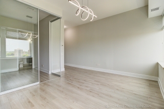 Unit 1428-111 St Clair Ave W, Toronto, ON M4V 1N5, Canada, ,  