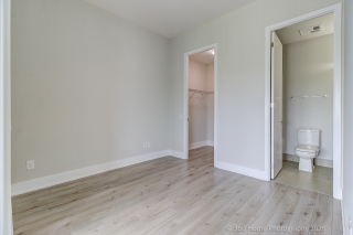 Unit 1428-111 St Clair Ave W, Toronto, ON M4V 1N5, Canada, ,  