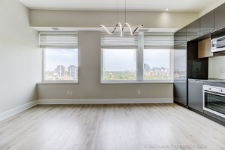 Unit 1428-111 St Clair Ave W, Toronto, ON M4V 1N5, Canada, ,  