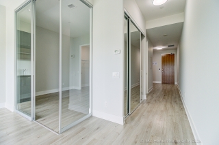 Unit 1428-111 St Clair Ave W, Toronto, ON M4V 1N5, Canada, ,  