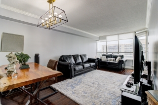 Unit PH206-91 Townsgate Dr, Toronto, ON L4J 8E8, Canada, ,  