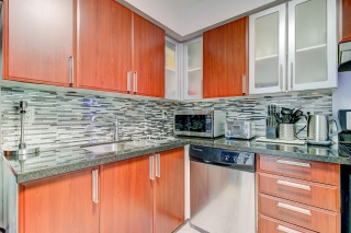 Unit PH206-91 Townsgate Dr, Toronto, ON L4J 8E8, Canada, ,  